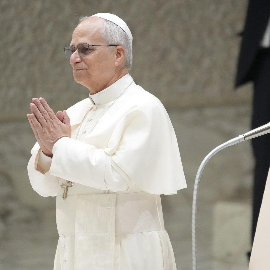 Pope affirms right of people to return home after unjust exile in meeting with Chagos refugees